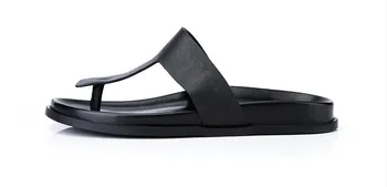 Pánske letné reálnom kožené papuče flip-flops mužov kórejská verzia pláže topánky non-slip pánske sandále trend osobnosti